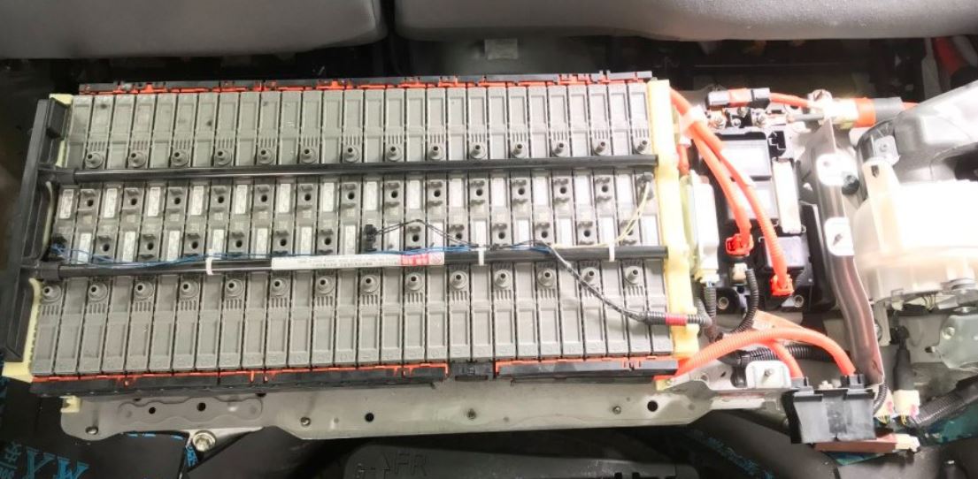 Pack batterie hybride haute tension Toyota démontée — modules et connectique